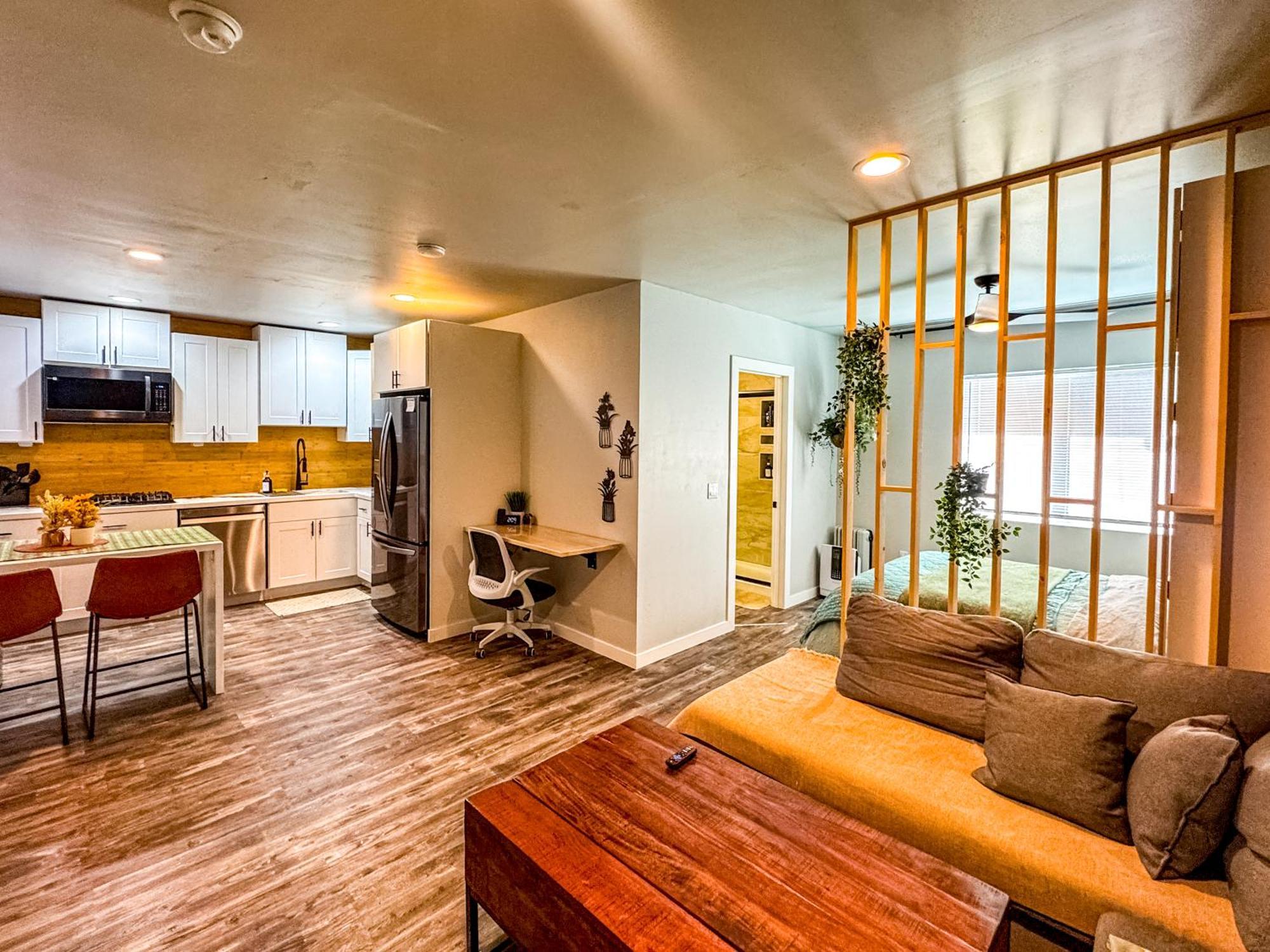 Private-Suite, Kitchen, Laundry, Rainfall Shower, 4Ktv El Centro Kültér fotó